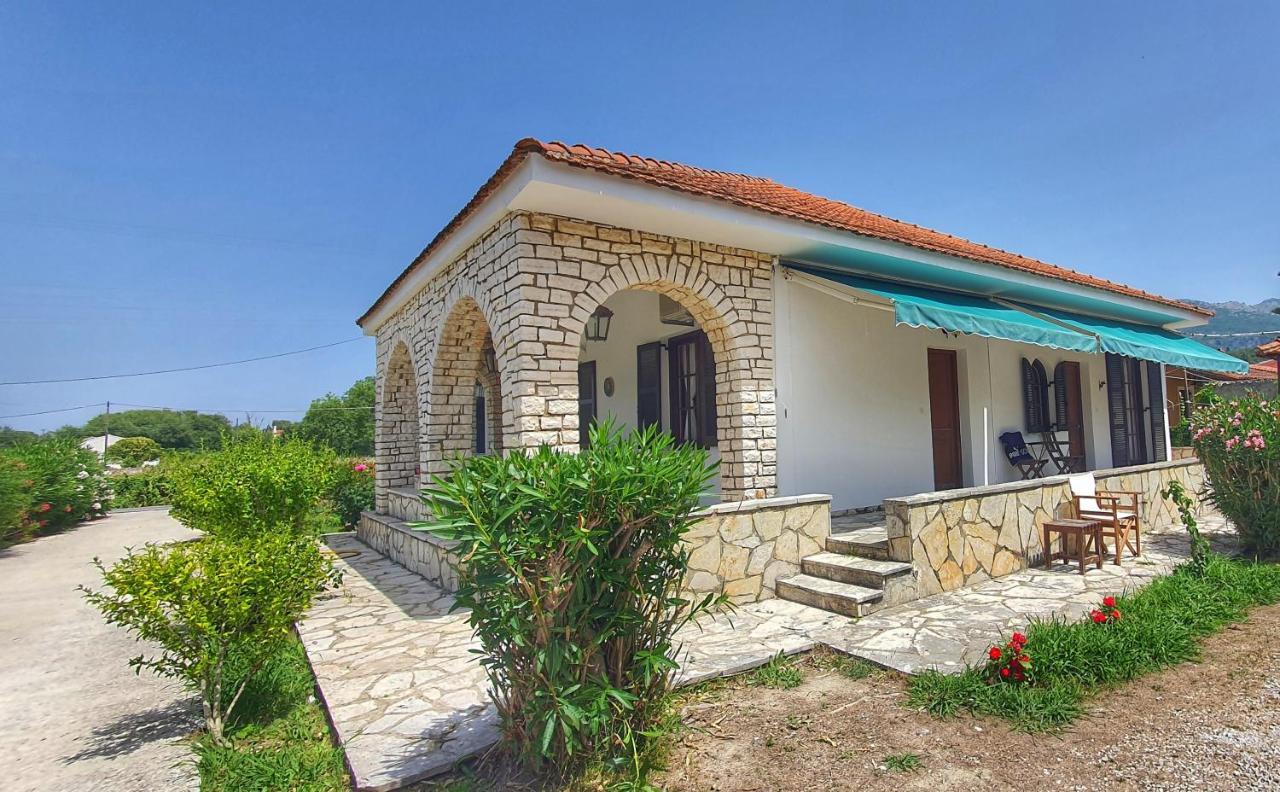 アカラヴィMare E Stelle - Θάλασσα Και Αστέριαアパートメント エクステリア 写真